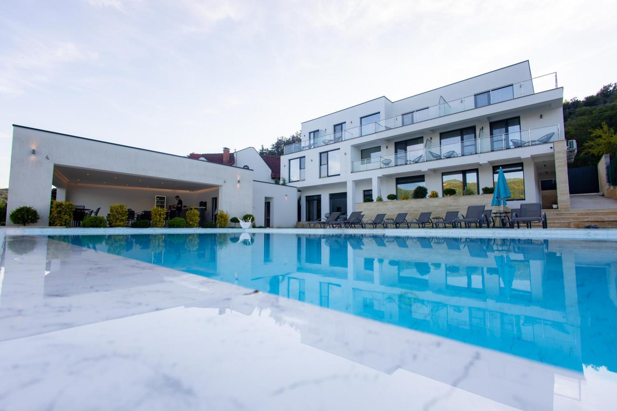 מלון Ieşelniţa Yrys House - Adults Only מראה חיצוני תמונה